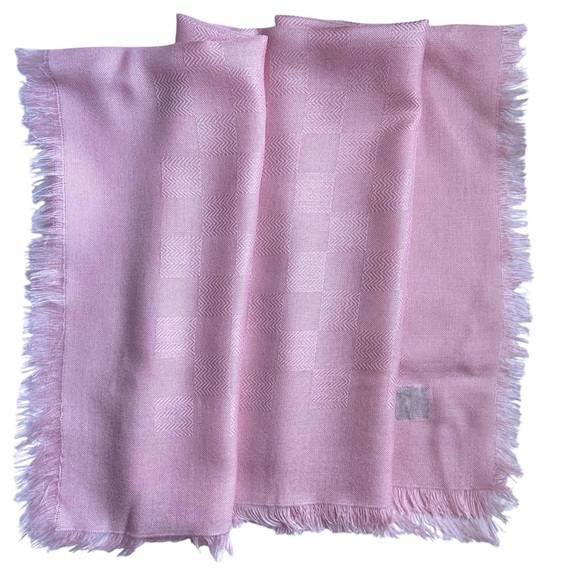 EATON vintage soft pink scarf - Picture 3 of 7